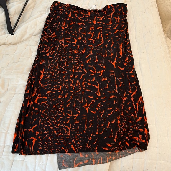 Helmut Lang twist knot strata asymmetric skirt, slim fits a Med-Lg, so soft midi - Picture 6 of 12